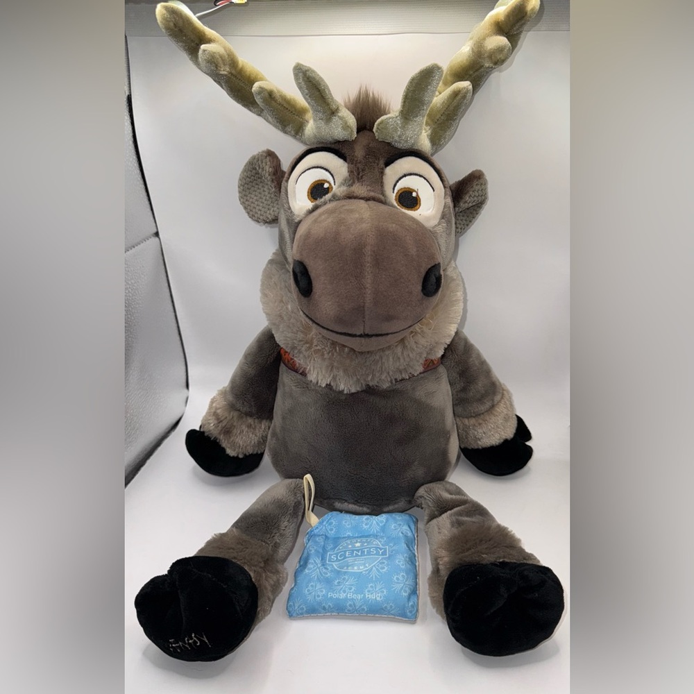 SCENTSY Buddy Sven Reindeer Disney Frozen 2 Scent Pak Stuffed Plush